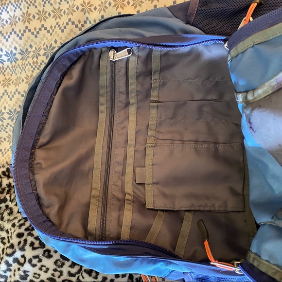 North Face Backpack - Picture 7 of 10